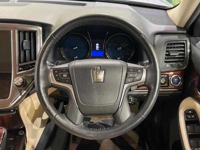 クラウンハイブリッド ロイヤルサルーン プリクラッシュセーフティ クリアランスソナー レーダークルーズ 禁煙車 メーカーナビ スーパーライブサウンド 前席パワーシート HIDヘッドライト バックカメラ ETC ドラレコ(11枚目)