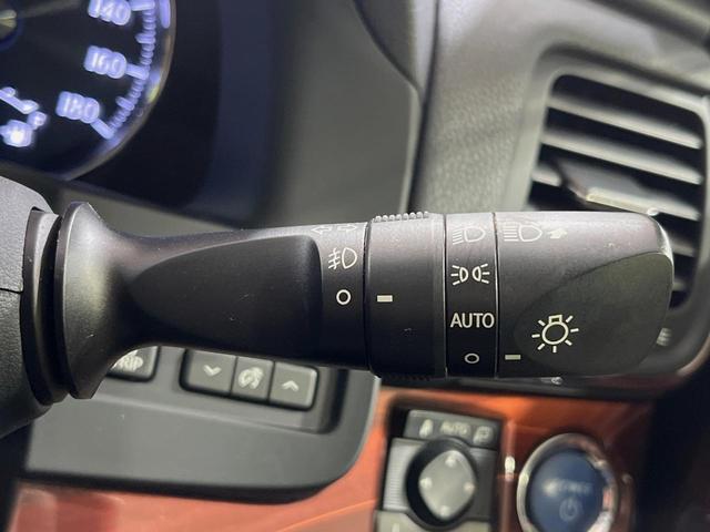 クラウンハイブリッド ロイヤルサルーン プリクラッシュセーフティ クリアランスソナー レーダークルーズ 禁煙車 メーカーナビ スーパーライブサウンド 前席パワーシート HIDヘッドライト バックカメラ ETC ドラレコ(29枚目)