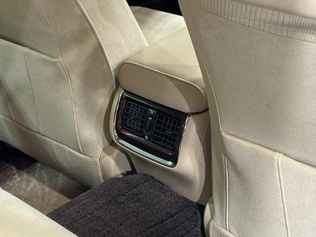 クラウンハイブリッド ロイヤルサルーン プリクラッシュセーフティ クリアランスソナー レーダークルーズ 禁煙車 メーカーナビ スーパーライブサウンド 前席パワーシート HIDヘッドライト バックカメラ ETC ドラレコ(38枚目)