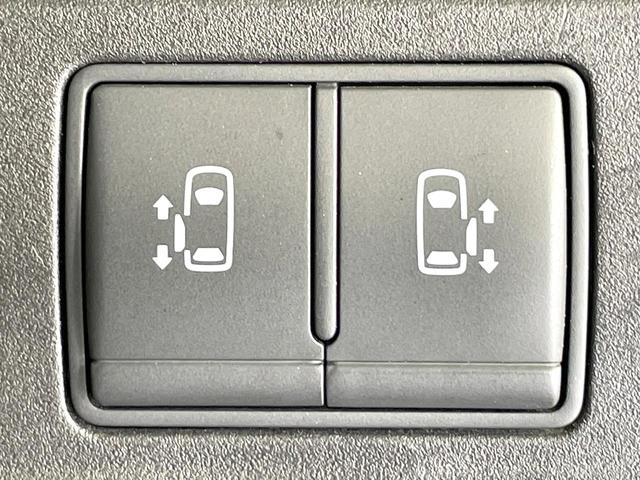 セレナ ハイウェイスター プロパイロットエディション 禁煙車 エマージェンシーブレーキ 純正ナビ フリップダウンモニター 両側電動スライド プロパイロット クリアランスソナー 純正16インチアルミ 電動パーキング ステアリングスイッチ(7枚目)