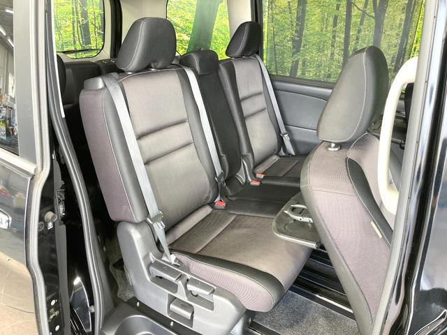 セレナ ハイウェイスター プロパイロットエディション 禁煙車 エマージェンシーブレーキ 純正ナビ フリップダウンモニター 両側電動スライド プロパイロット クリアランスソナー 純正16インチアルミ 電動パーキング ステアリングスイッチ(9枚目)