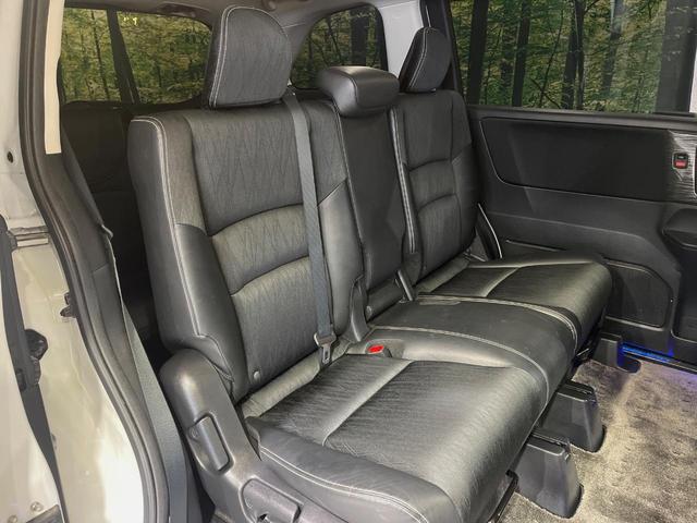 オデッセイ アブソルート　両側電動スライドドア　バックカメラ　衝突被害軽減システム　禁煙車　ハーフレザーシート　スマートキー　ＬＥＤヘッドライト　ビルトインＥＴＣ　クルコン　オートライト　オートエアコン　純正１７インチアルミ（9枚目）