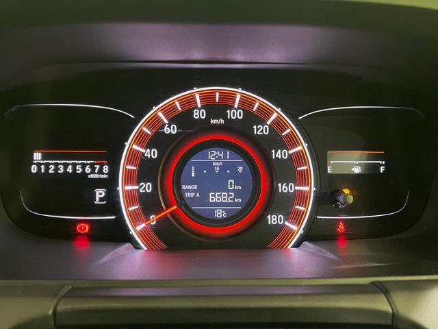 オデッセイ アブソルート　両側電動スライドドア　バックカメラ　衝突被害軽減システム　禁煙車　ハーフレザーシート　スマートキー　ＬＥＤヘッドライト　ビルトインＥＴＣ　クルコン　オートライト　オートエアコン　純正１７インチアルミ（30枚目）
