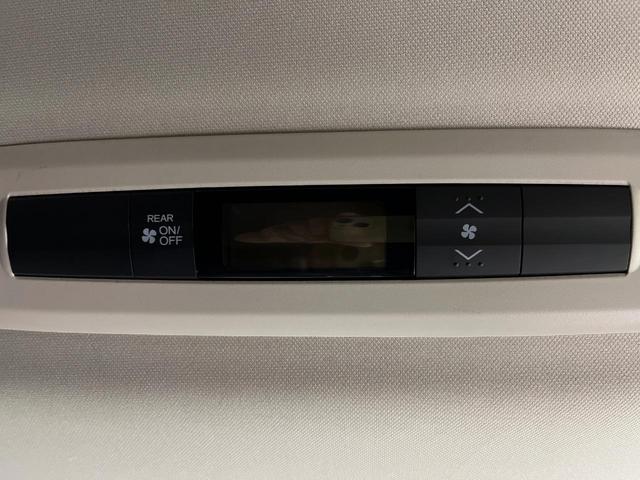 オデッセイ アブソルート　両側電動スライドドア　バックカメラ　衝突被害軽減システム　禁煙車　ハーフレザーシート　スマートキー　ＬＥＤヘッドライト　ビルトインＥＴＣ　クルコン　オートライト　オートエアコン　純正１７インチアルミ（47枚目）