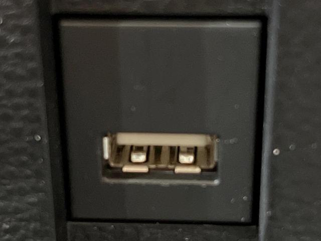 カローラツーリング ハイブリッド ダブルバイビー 純正ナビ バックカメラ 衝突被害軽減システム レーダークルーズ 禁煙車 ハーフレザーシート ドラレコ コーナーセンサー スマートキー LEDヘッド ビルトインETC オートハイビーム オートライト(37枚目)