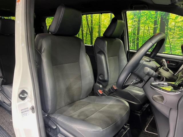 ノア Si ダブルバイビーII 純正10型ナビ 純正12型フリップダウンモニター 両側パワースライドドア 衝突軽減システム 禁煙車 ハーフレザーシート ETC ドライブレコーダー クリアランスソナー LEDヘッド リアオートエアコン(8枚目)