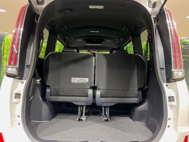 ノア Si ダブルバイビーII 純正10型ナビ 純正12型フリップダウンモニター 両側パワースライドドア 衝突軽減システム 禁煙車 ハーフレザーシート ETC ドライブレコーダー クリアランスソナー LEDヘッド リアオートエアコン(11枚目)