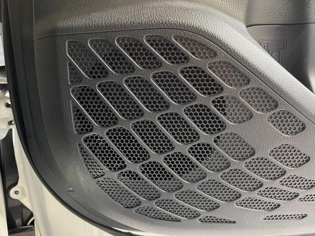 ノア Si ダブルバイビーII 純正10型ナビ 純正12型フリップダウンモニター 両側パワースライドドア 衝突軽減システム 禁煙車 ハーフレザーシート ETC ドライブレコーダー クリアランスソナー LEDヘッド リアオートエアコン(46枚目)