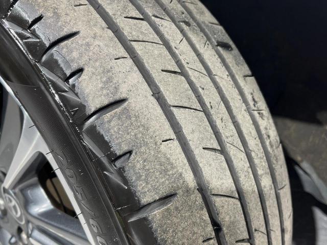 ノア Si ダブルバイビーII 純正10型ナビ 純正12型フリップダウンモニター 両側パワースライドドア 衝突軽減システム 禁煙車 ハーフレザーシート ETC ドライブレコーダー クリアランスソナー LEDヘッド リアオートエアコン(60枚目)