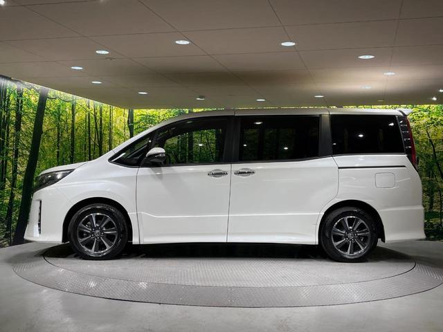 ノア Si ダブルバイビーII 純正10型ナビ 純正12型フリップダウンモニター 両側パワースライドドア 衝突軽減システム 禁煙車 ハーフレザーシート ETC ドライブレコーダー クリアランスソナー LEDヘッド リアオートエアコン(64枚目)