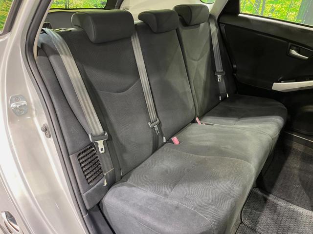 プリウス L 純正SDナビ バックカメラ 禁煙車 スマートキー ビルトインETC オートライト オートエアコン Bluetooth フルセグTV 電動格納ミラー(9枚目)