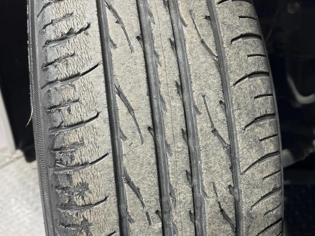 プリウス L 純正SDナビ バックカメラ 禁煙車 スマートキー ビルトインETC オートライト オートエアコン Bluetooth フルセグTV 電動格納ミラー(49枚目)