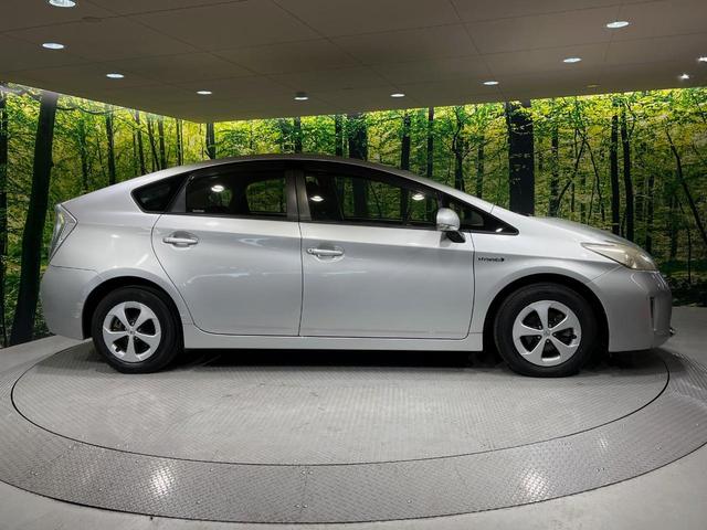 プリウス L 純正SDナビ バックカメラ 禁煙車 スマートキー ビルトインETC オートライト オートエアコン Bluetooth フルセグTV 電動格納ミラー(52枚目)