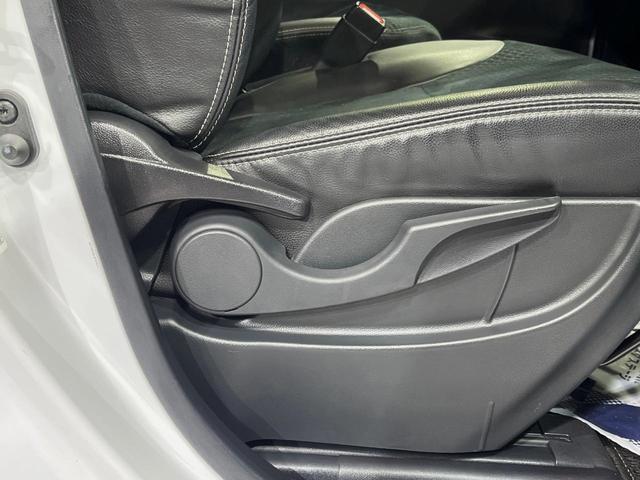 タント カスタムRS ターボ 両側電動ドア 純正SDナビ バックカメラ 衝突被害軽減システム レーダークルーズ 禁煙車 ハーフレザーシート コーナーセンサー スマートキー ビルトインETC オートハイビーム オートライト(44枚目)