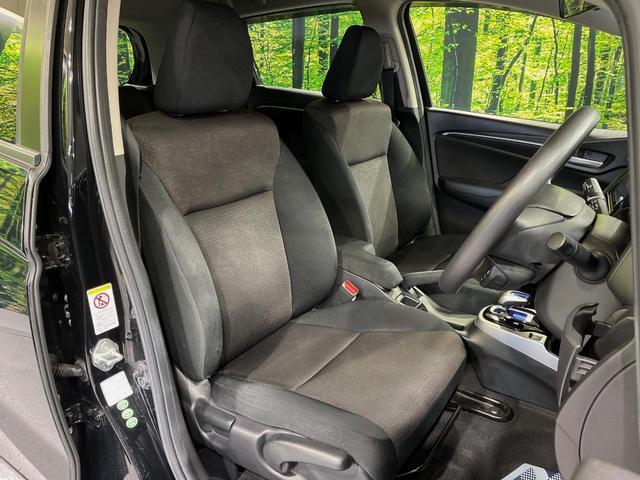 フィットハイブリッド Fパッケージ SDナビ 禁煙車 衝突軽減システム バックカメラ LEDヘッドライト ETC Bluetooth フルセグTV スマートキー プッシュスタート オートエアコン シートリフター チップアップシート(8枚目)