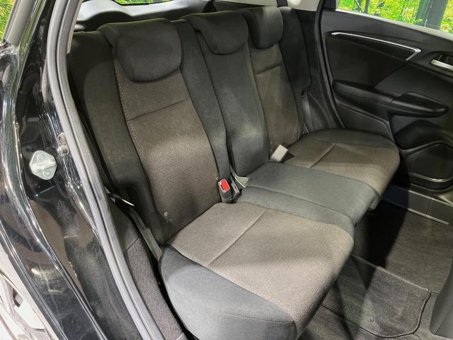 フィットハイブリッド Fパッケージ SDナビ 禁煙車 衝突軽減システム バックカメラ LEDヘッドライト ETC Bluetooth フルセグTV スマートキー プッシュスタート オートエアコン シートリフター チップアップシート(9枚目)