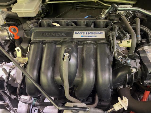 フィットハイブリッド Fパッケージ SDナビ 禁煙車 衝突軽減システム バックカメラ LEDヘッドライト ETC Bluetooth フルセグTV スマートキー プッシュスタート オートエアコン シートリフター チップアップシート(18枚目)