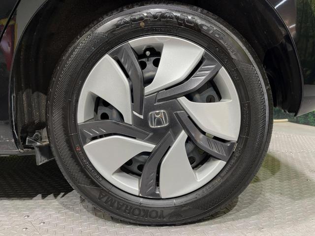 フィットハイブリッド Fパッケージ SDナビ 禁煙車 衝突軽減システム バックカメラ LEDヘッドライト ETC Bluetooth フルセグTV スマートキー プッシュスタート オートエアコン シートリフター チップアップシート(24枚目)