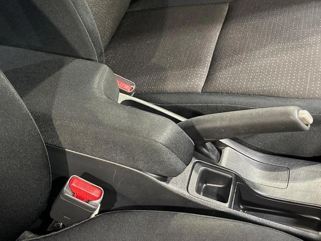 フィットハイブリッド Fパッケージ SDナビ 禁煙車 衝突軽減システム バックカメラ LEDヘッドライト ETC Bluetooth フルセグTV スマートキー プッシュスタート オートエアコン シートリフター チップアップシート(53枚目)