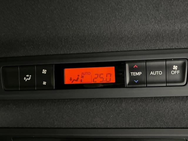 ヴォクシー ハイブリッドＺＳ　煌ＩＩＩ　純正１０型ナビ　純正１２型フリップダウンモニター　禁煙車　衝突軽減システム　クリアランスソナー　バックカメラ　ＥＴＣ　ドラレコ　ハーフレザーシート　リアオートエアコン　ＬＥＤヘッドライト（27枚目）