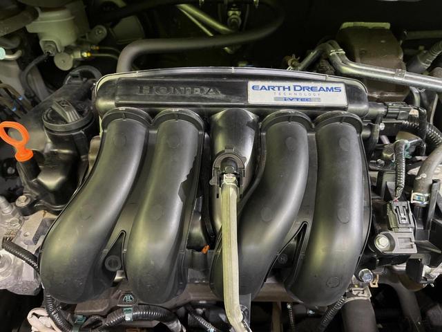 フリード Ｇ・ホンダセンシング　両側電動ドア　ＳＤナビ　バックカメラ　衝突被害軽減システム　レーダークルーズ　禁煙車　スマートキー　ＥＴＣ　オートライト　オートエアコン　Ｂｌｕｅｔｏｏｔｈ　ＣＤ（18枚目）