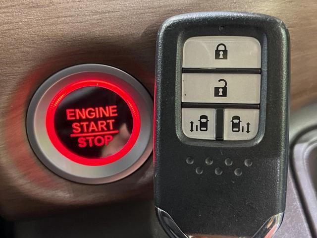 フリード Ｇ・ホンダセンシング　両側電動ドア　ＳＤナビ　バックカメラ　衝突被害軽減システム　レーダークルーズ　禁煙車　スマートキー　ＥＴＣ　オートライト　オートエアコン　Ｂｌｕｅｔｏｏｔｈ　ＣＤ（42枚目）