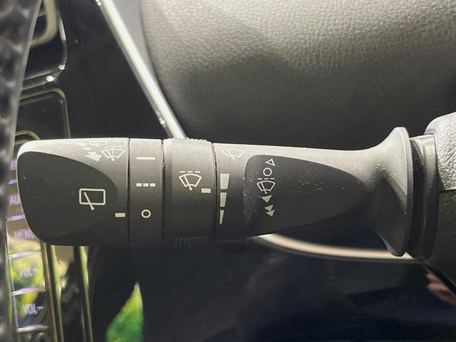 プリウス Ｓツーリングセレクション　モデリスタフルエアロ　純正ナビ　バックカメラ　ＥＴＣ　ドラレコ　トヨタセーフティセンス　レーダークルーズ　クリアランスソナー　合皮シート　シートヒーター　ＬＥＤヘッドライト　Ｂｌｕｅｔｏｏｔｈ（31枚目）