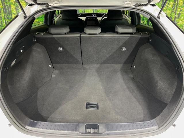 プリウス Ｓ　純正ナビ　バックカメラ　衝突軽減システム　レーダークルーズ　禁煙車　クリアランスソナー　スマートキー　ＬＥＤヘッド　ビルトインＥＴＣ　オートハイビーム　オートライト　オートエアコン（10枚目）