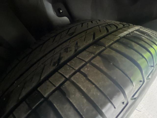 プリウス Ｓ　純正ナビ　バックカメラ　衝突軽減システム　レーダークルーズ　禁煙車　クリアランスソナー　スマートキー　ＬＥＤヘッド　ビルトインＥＴＣ　オートハイビーム　オートライト　オートエアコン（32枚目）