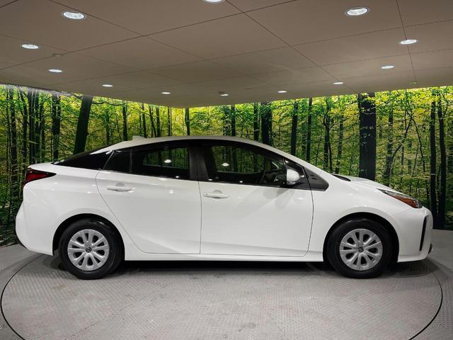 プリウス Ｓ　純正ナビ　バックカメラ　衝突軽減システム　レーダークルーズ　禁煙車　クリアランスソナー　スマートキー　ＬＥＤヘッド　ビルトインＥＴＣ　オートハイビーム　オートライト　オートエアコン（34枚目）