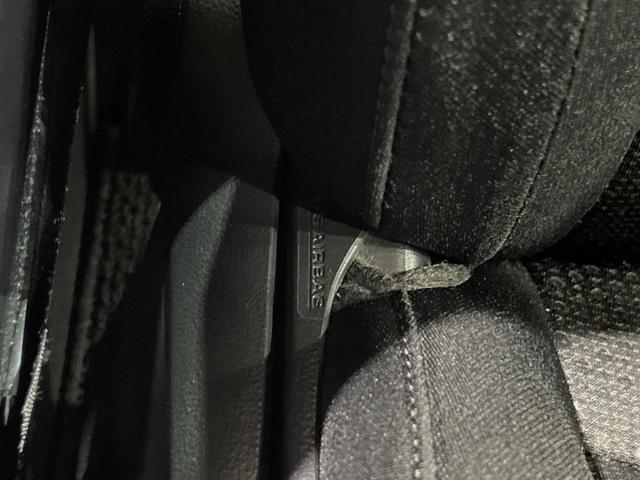 プリウス Ｓ　純正ナビ　バックカメラ　衝突軽減システム　レーダークルーズ　禁煙車　クリアランスソナー　スマートキー　ＬＥＤヘッド　ビルトインＥＴＣ　オートハイビーム　オートライト　オートエアコン（52枚目）