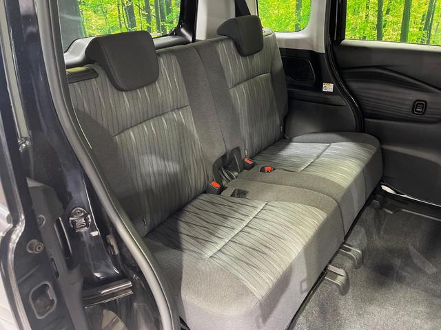 ソリオ Ｇ　ＳＤナビ　衝突被害軽減システム　禁煙車　スマートキー　オートマチックハイビーム　コーナーセンサー　オートライト　オートエアコン　車線逸脱警報　プライバシーガラス　ＣＤ　地デジ（9枚目）