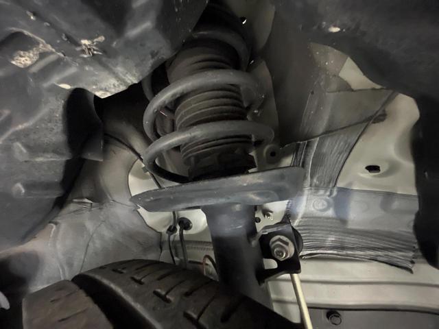 アクア X 純正ディスプレイオーディオナビ付 バックカメラ 衝突被害軽減システム 100V電源 レーダークルーズ 禁煙車 コーナーセンサー スマートキー LEDヘッド オートハイビーム 車線逸脱警報(23枚目)