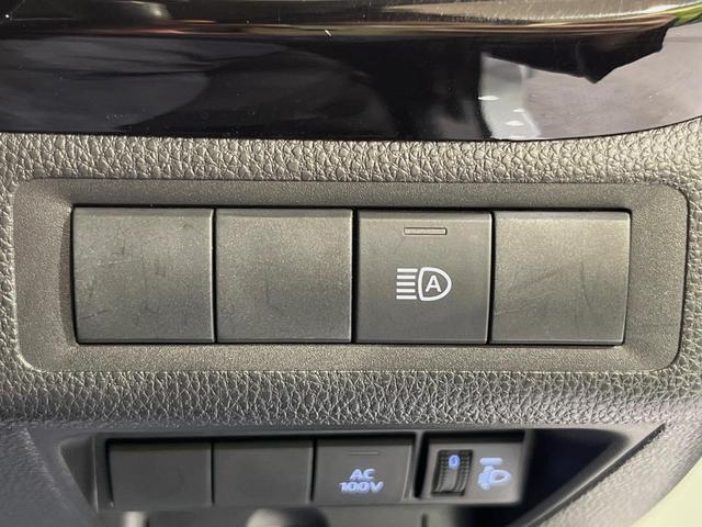 アクア X 純正ディスプレイオーディオナビ付 バックカメラ 衝突被害軽減システム 100V電源 レーダークルーズ 禁煙車 コーナーセンサー スマートキー LEDヘッド オートハイビーム 車線逸脱警報(31枚目)