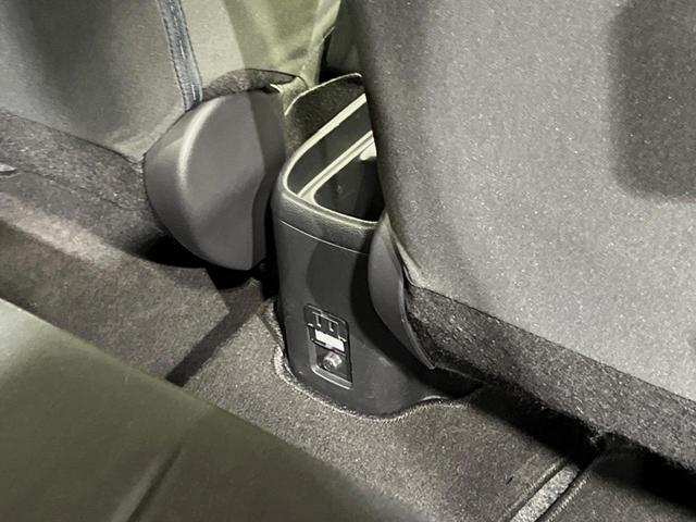 アクア X 純正ディスプレイオーディオナビ付 バックカメラ 衝突被害軽減システム 100V電源 レーダークルーズ 禁煙車 コーナーセンサー スマートキー LEDヘッド オートハイビーム 車線逸脱警報(38枚目)