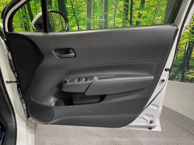 アクア X 純正ディスプレイオーディオナビ付 バックカメラ 衝突被害軽減システム 100V電源 レーダークルーズ 禁煙車 コーナーセンサー スマートキー LEDヘッド オートハイビーム 車線逸脱警報(41枚目)