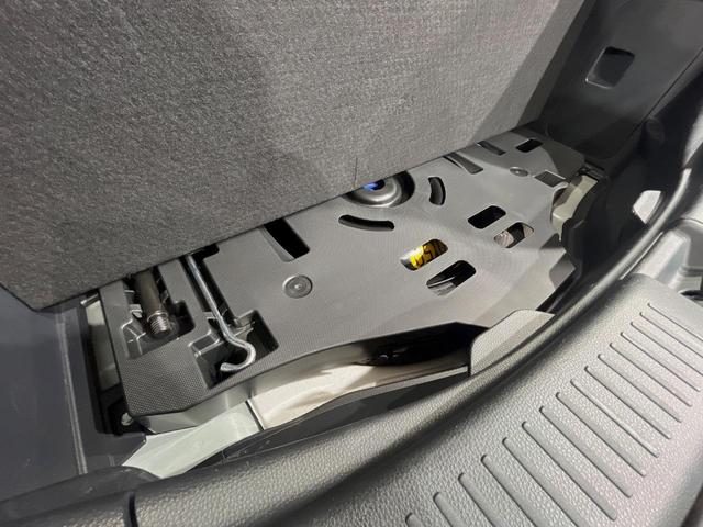 アクア X 純正ディスプレイオーディオナビ付 バックカメラ 衝突被害軽減システム 100V電源 レーダークルーズ 禁煙車 コーナーセンサー スマートキー LEDヘッド オートハイビーム 車線逸脱警報(44枚目)