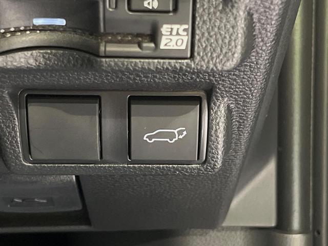 カローラクロス ハイブリッド Z 純正SDナビ バックカメラ 衝突被害軽減システム レーダークルーズ 禁煙車 電動リアゲート ハーフレザーシート パワーシート コーナーセンサー スマートキー LEDヘッドライト ビルトインETC(34枚目)