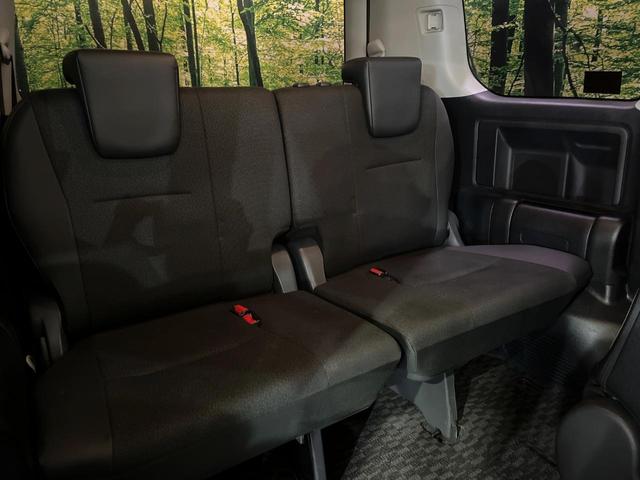 ヴォクシー ZS 煌Z 純正8型ナビ 両側電動ドア バックカメラ 禁煙車 ハーフレザーシート スマートキー HIDヘッド ビルトインETC オートエアコン 純正16インチアルミ Bluetooth CD DVD再生(10枚目)