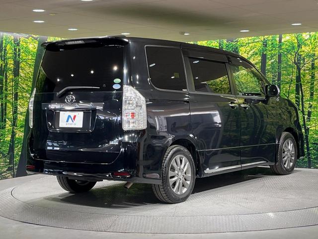 ヴォクシー ZS 煌Z 純正8型ナビ 両側電動ドア バックカメラ 禁煙車 ハーフレザーシート スマートキー HIDヘッド ビルトインETC オートエアコン 純正16インチアルミ Bluetooth CD DVD再生(18枚目)