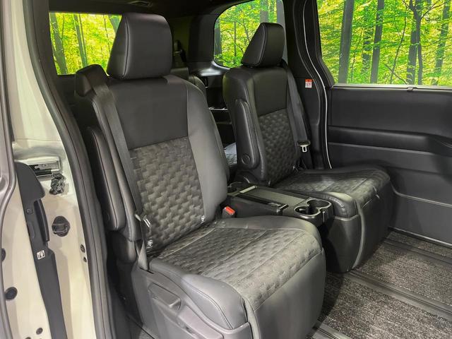 ヴォクシー S-Z 後席モニター 純正10.5型ナビ バックカメラ 両側電動スライドドア 禁煙車 スマートキー 衝突軽減装置 LEDヘッドライト 純正アルミホイール オートライト アダプティブクルーズコントロール(9枚目)