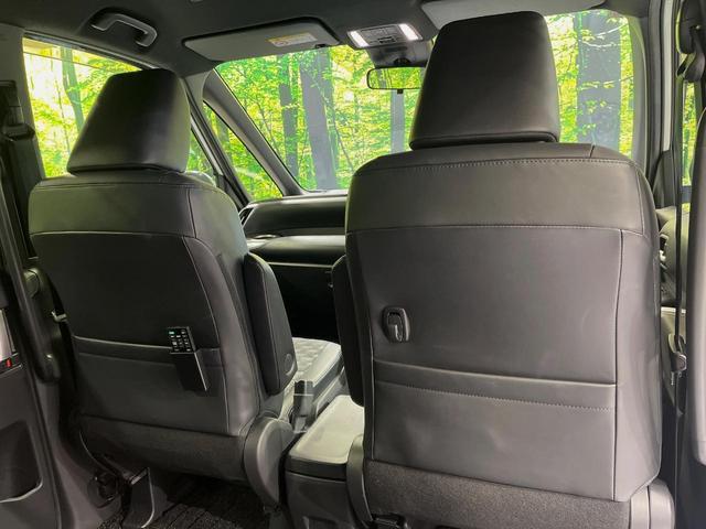 ヴォクシー S-Z 後席モニター 純正10.5型ナビ バックカメラ 両側電動スライドドア 禁煙車 スマートキー 衝突軽減装置 LEDヘッドライト 純正アルミホイール オートライト アダプティブクルーズコントロール(46枚目)