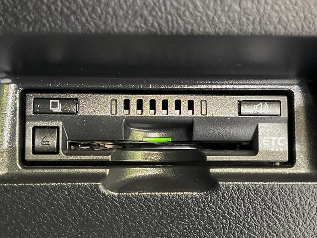 【ＥＴＣ】高速道路の料金所をストレスなく通過！話題のスポットやサービスエリアに多い「スマートＩＣ」利用時は必須のアイテムです。当店でセットアップを実施、ご納車当日からすぐにご利用いただけます！