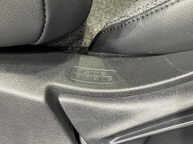 フリード エアー EX 7人 純正9型ナビ 両側電動ドア 禁煙車 バックカメラ ETC リアクーラー ブラインドスポットモニター シートヒーター 純正15インチアルミ ホンダセンシング レーダークルーズ LEDヘッドライト(44枚目)