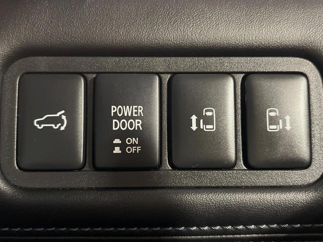 デリカD:5 P 4WD 両側電動ドア 全周囲カメラ 衝突被害軽減システム レーダークルーズ 禁煙車 パワーシート ドラレコ スマートキー LEDヘッド ETC オートライト デュアルエアコン 純正18インチアルミ(4枚目)