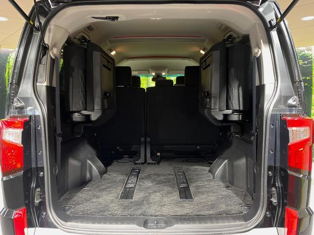 デリカD:5 P 4WD 両側電動ドア 全周囲カメラ 衝突被害軽減システム レーダークルーズ 禁煙車 パワーシート ドラレコ スマートキー LEDヘッド ETC オートライト デュアルエアコン 純正18インチアルミ(11枚目)