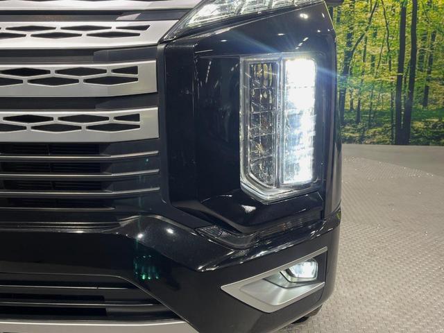 デリカD:5 P 4WD 両側電動ドア 全周囲カメラ 衝突被害軽減システム レーダークルーズ 禁煙車 パワーシート ドラレコ スマートキー LEDヘッド ETC オートライト デュアルエアコン 純正18インチアルミ(13枚目)