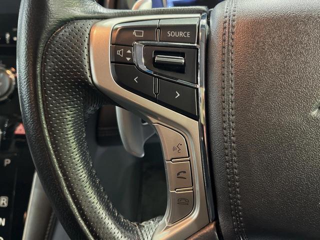 デリカD:5 P 4WD 両側電動ドア 全周囲カメラ 衝突被害軽減システム レーダークルーズ 禁煙車 パワーシート ドラレコ スマートキー LEDヘッド ETC オートライト デュアルエアコン 純正18インチアルミ(26枚目)