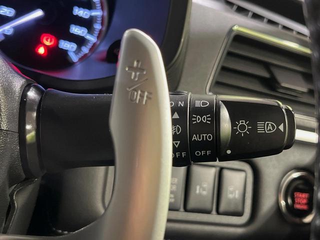 デリカD:5 P 4WD 両側電動ドア 全周囲カメラ 衝突被害軽減システム レーダークルーズ 禁煙車 パワーシート ドラレコ スマートキー LEDヘッド ETC オートライト デュアルエアコン 純正18インチアルミ(29枚目)