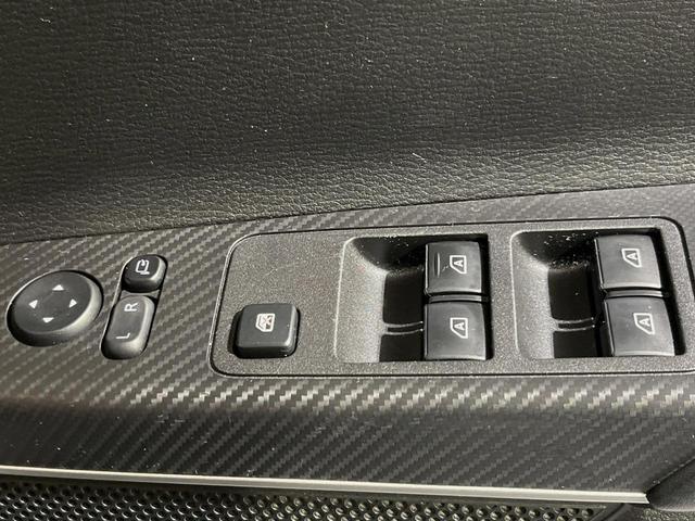 デリカD:5 P 4WD 両側電動ドア 全周囲カメラ 衝突被害軽減システム レーダークルーズ 禁煙車 パワーシート ドラレコ スマートキー LEDヘッド ETC オートライト デュアルエアコン 純正18インチアルミ(39枚目)